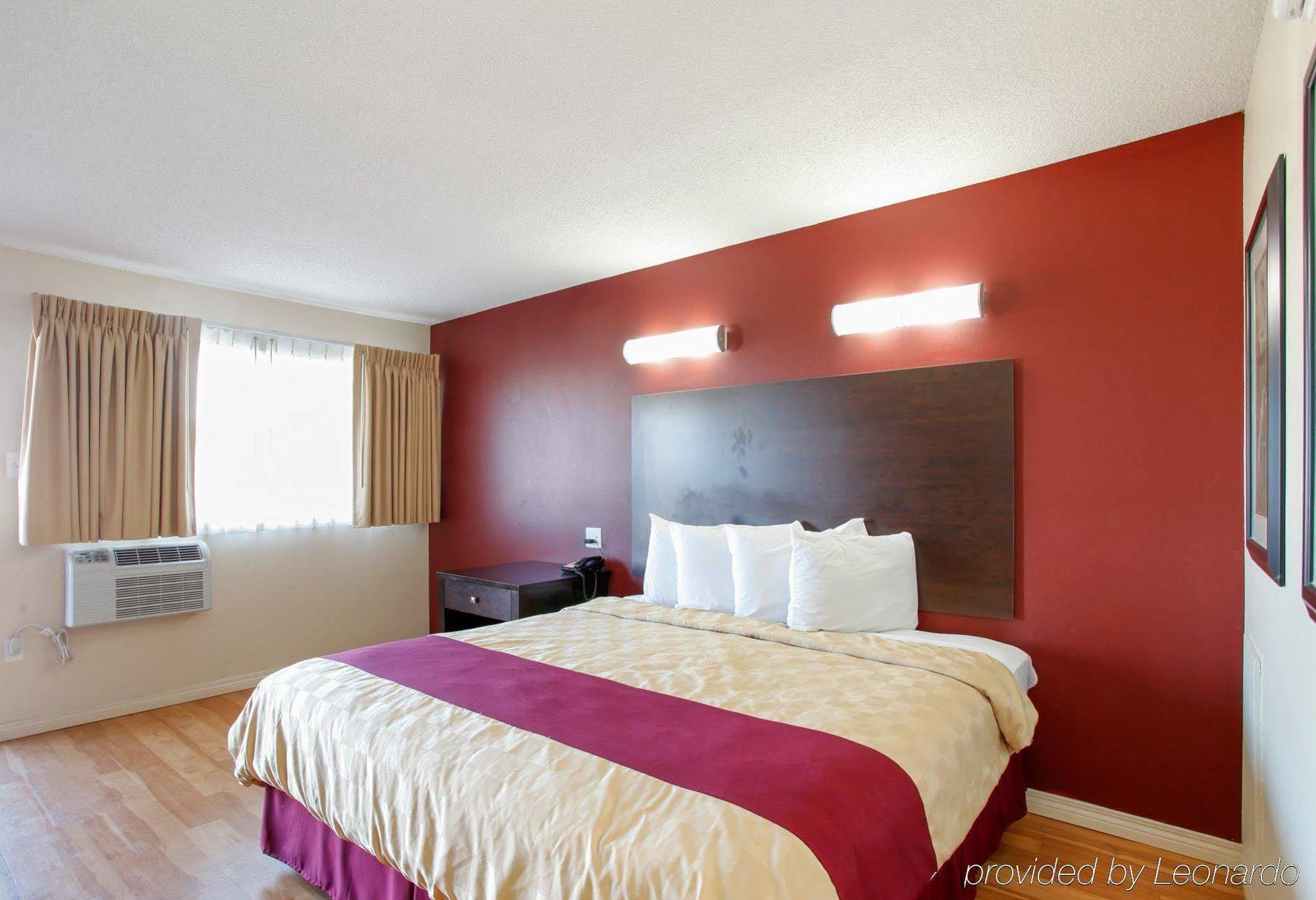 Red Roof Inn Мохаве Экстерьер фото